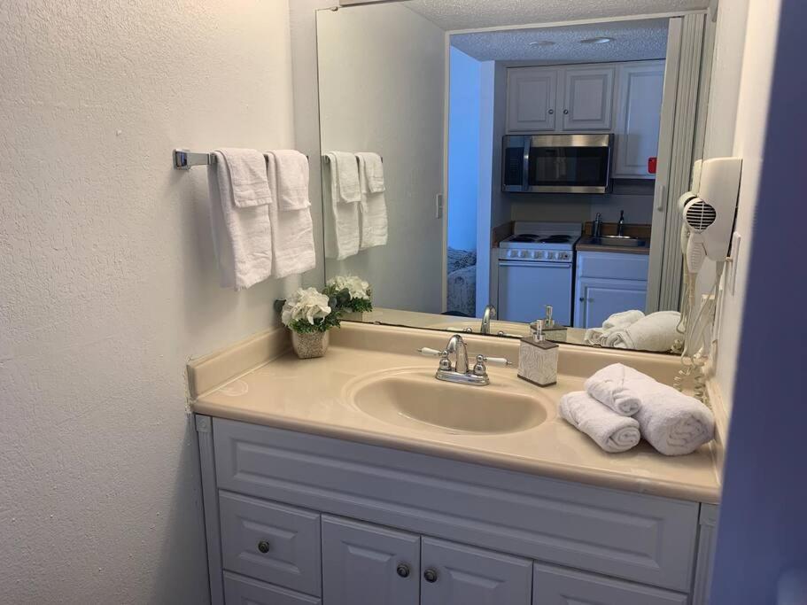Royal Retreat-Amazing View-King Bed-1 Bedroom-Full Kitchen-Free Parking-Self Check-In Myrtle Beach Ngoại thất bức ảnh